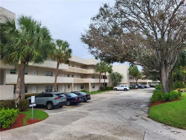 Naples, FL 34105,501 Forest Lakes BLVD #1-301