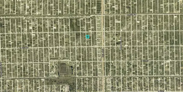 Lehigh Acres, FL 33936,1016 Michael AVE