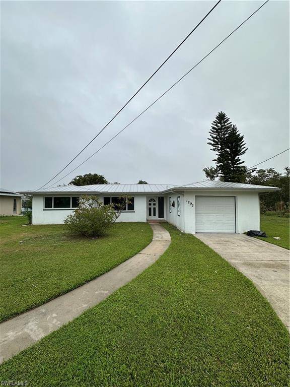 1292 Thompson ST, North Fort Myers, FL 33903