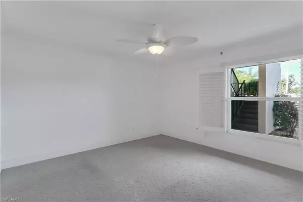 Fort Myers, FL 33919,8382 Charter Club CIR #4