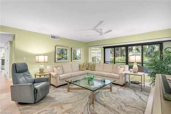 Naples, FL 34108,5960 Pelican Bay BLVD #314