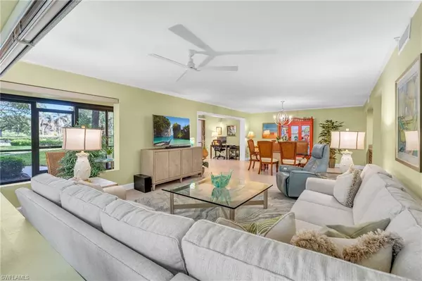 Naples, FL 34108,5960 Pelican Bay BLVD #314