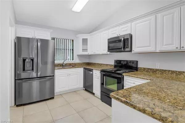 Naples, FL 34109,2130 Arbour Walk CIR #2724