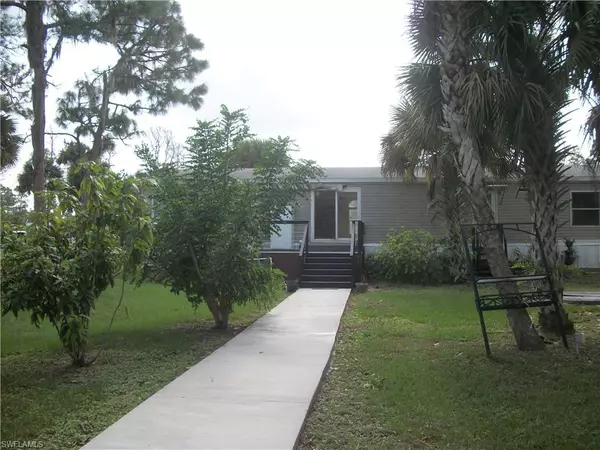 Clewiston, FL 33440,680 E Paso Fino CIR