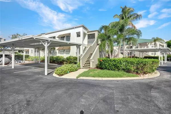 Naples, FL 34110,523 Club Side DR #2-523