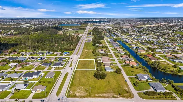 1213 Chiquita BLVD S, Cape Coral, FL 33991