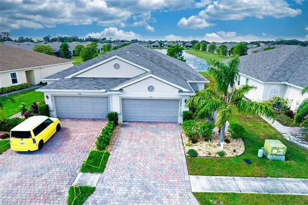 10673 Crossback LN, Lehigh Acres, FL 33936