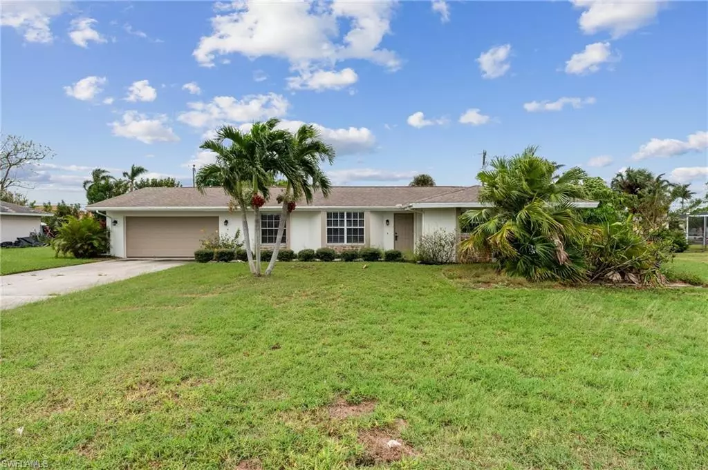 Cape Coral, FL 33904,208 SE 43rd TER