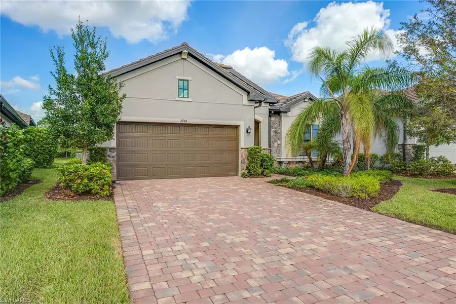 2754 Aviamar CIR, Naples, FL 34114