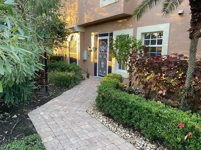 Bonita Springs, FL 34135,28080 Cavendish CT #2001