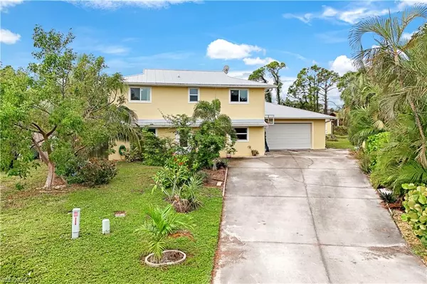 Fort Myers, FL 33967,8225 Lake San Carlos CIR