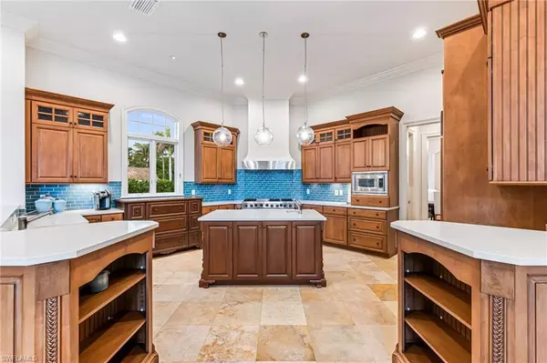 Naples, FL 34102,2560 W Half Moon WALK