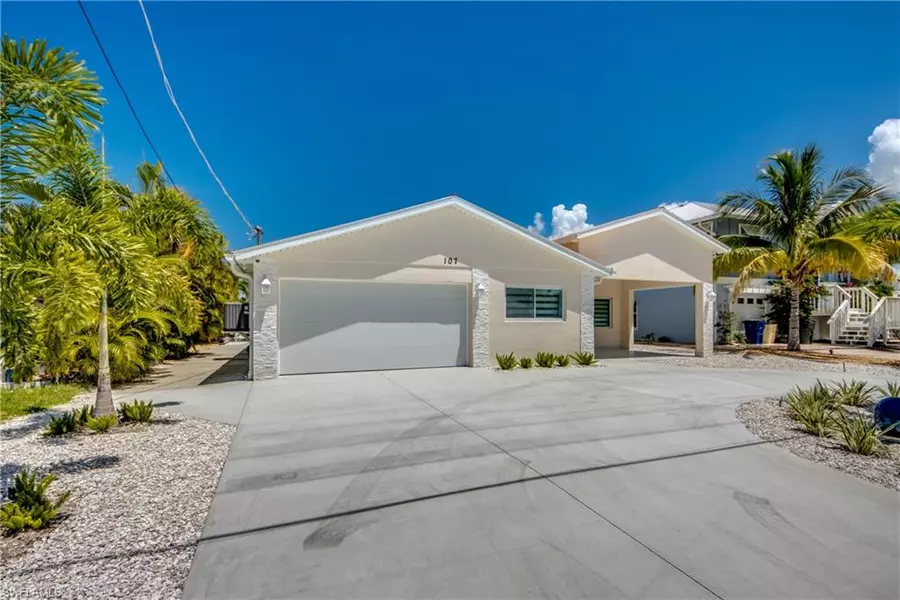 107 Albatross ST, Fort Myers Beach, FL 33931