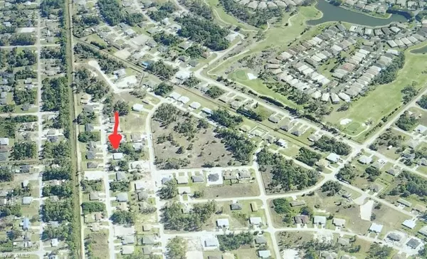 Lehigh Acres, FL 33973,5035 Locke LN