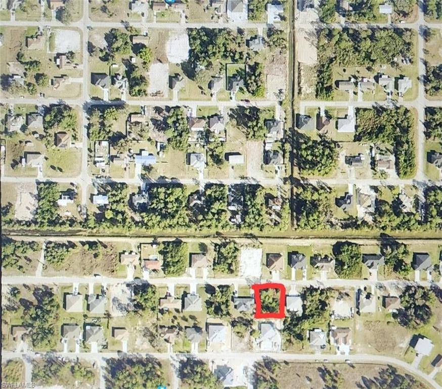 5035 Locke LN, Lehigh Acres, FL 33973