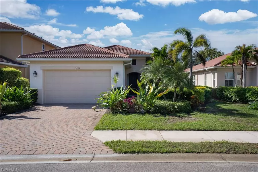 13484 Cambridge LN, Naples, FL 34109