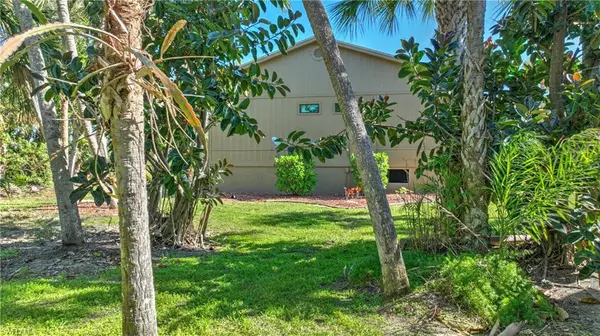 Fort Myers, FL 33908,17502 Island Inlet CT