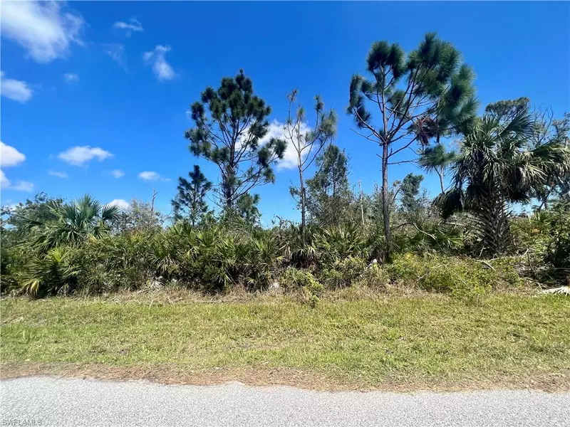 5252 Anderson RD, Port Charlotte, FL 33981