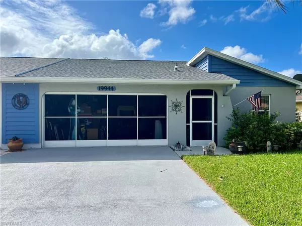 19944 Lake Vista CIR, Lehigh Acres, FL 33936