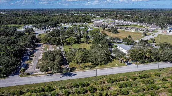Labelle, FL 33935,891 W Hickpochee AVE
