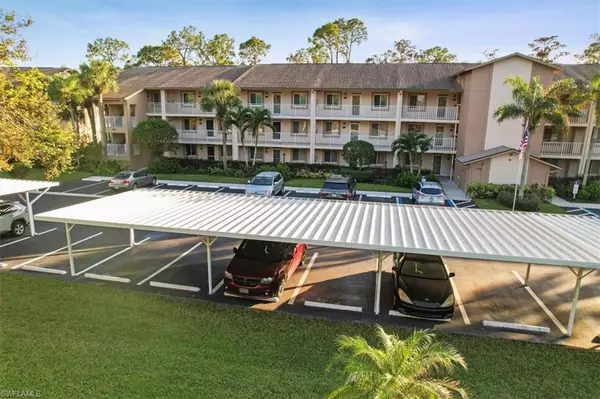 7320 Glenmoor LN #2102, Naples, FL 34104