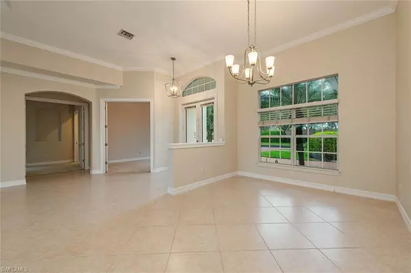 Naples, FL 34105,5031 Rustic Oaks CIR