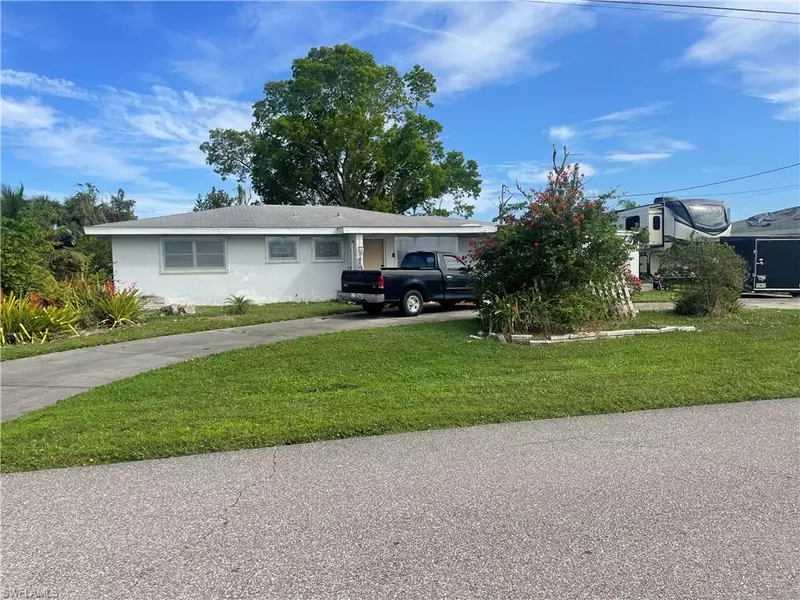 1320 Harbor View DR, North Fort Myers, FL 33917