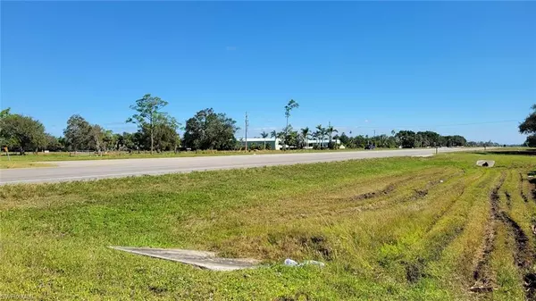 Fort Denaud, FL 33935,6093 W State Road 80