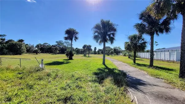 Fort Denaud, FL 33935,6093 W State Road 80