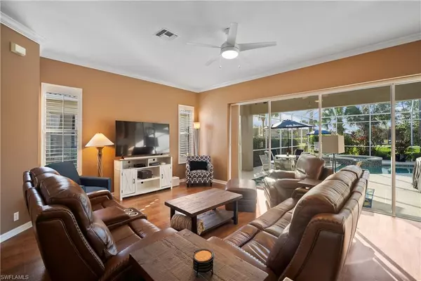 Naples, FL 34120,8625 Gleneagle Way