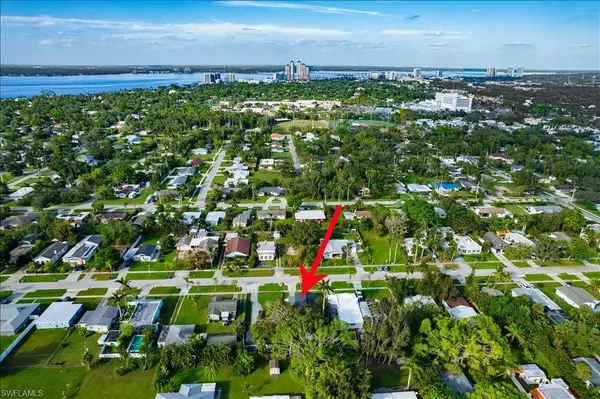 Fort Myers, FL 33901,1670 Sunset PL