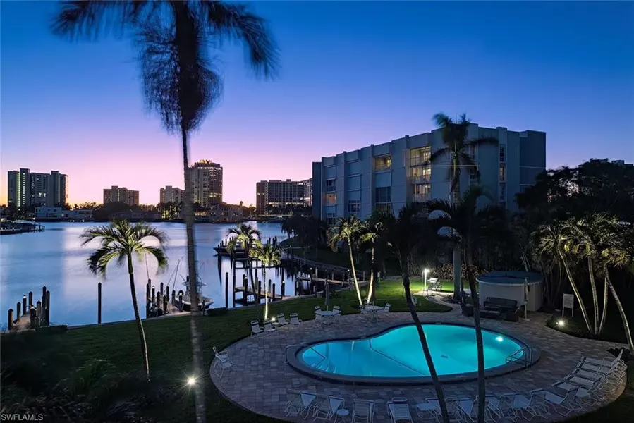 400 Park Shore DR #300, Naples, FL 34103