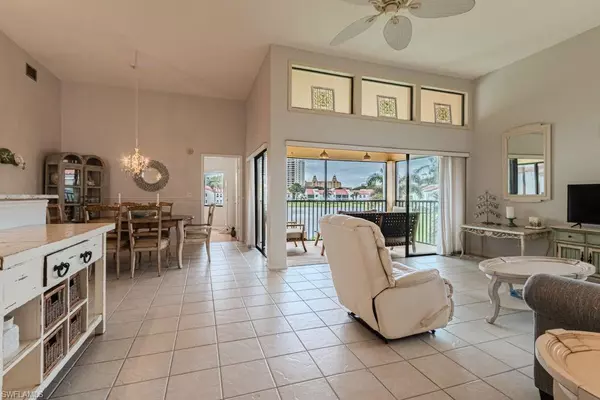 Naples, FL 34108,565 Beachwalk CIR #T-201