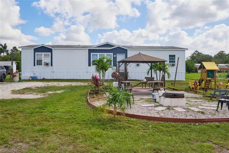 3621 Dustin DR, Labelle, FL 33935