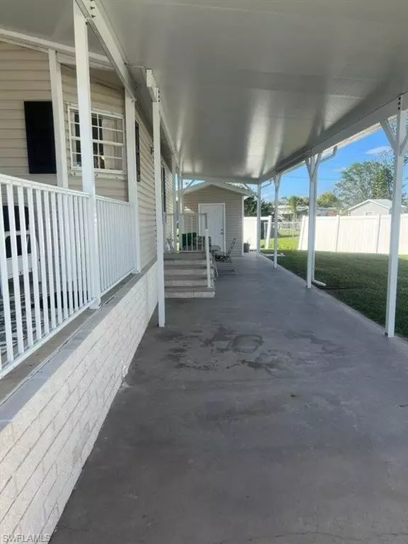 Punta Gorda, FL 33950,25 N Manatee LOOP