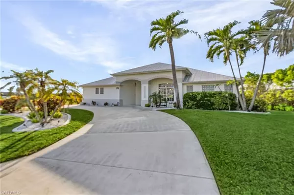 3828 Agualinda BLVD, Cape Coral, FL 33914