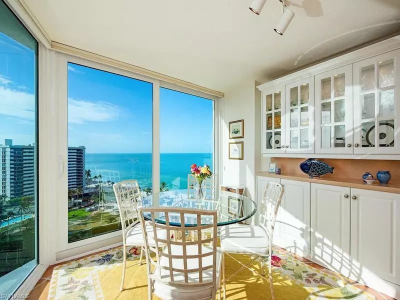 4041 Gulf Shore BLVD N #1402, Naples, FL 34103