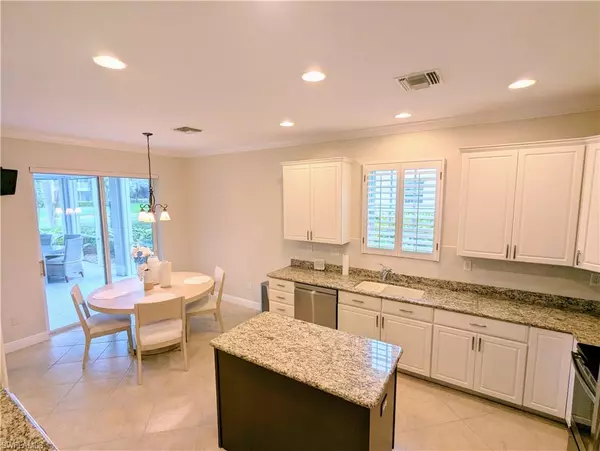 Naples, FL 34105,12839 Carrington CIR #8-102