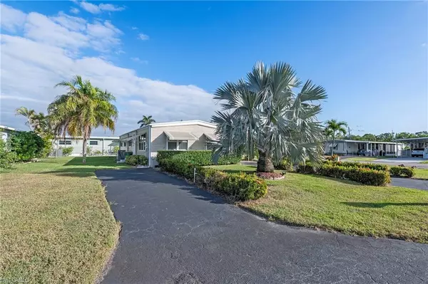 Naples, FL 34104,407 Cape Florida WAY