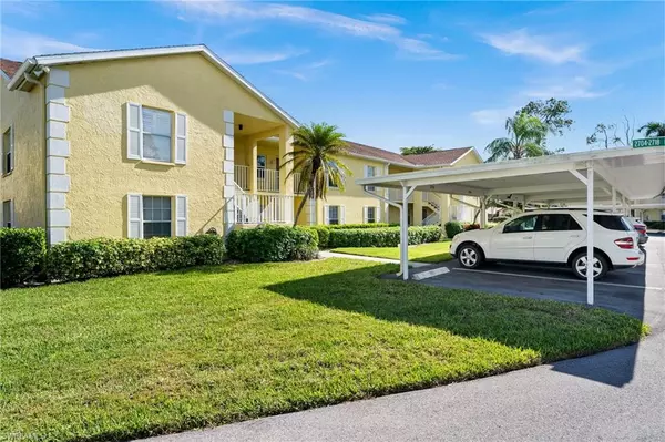 Naples, FL 34112,2714 Kings Lake BLVD #202