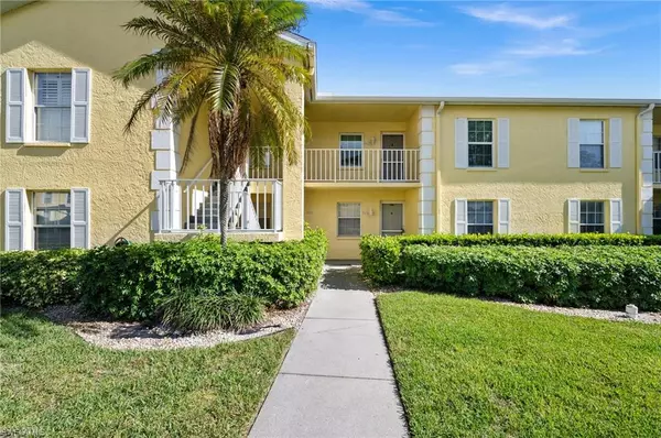 Naples, FL 34112,2714 Kings Lake BLVD #202