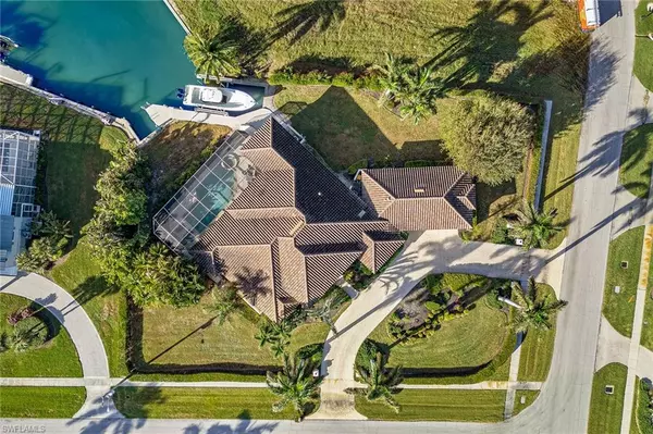 Marco Island, FL 34145,800 Arcadia CT