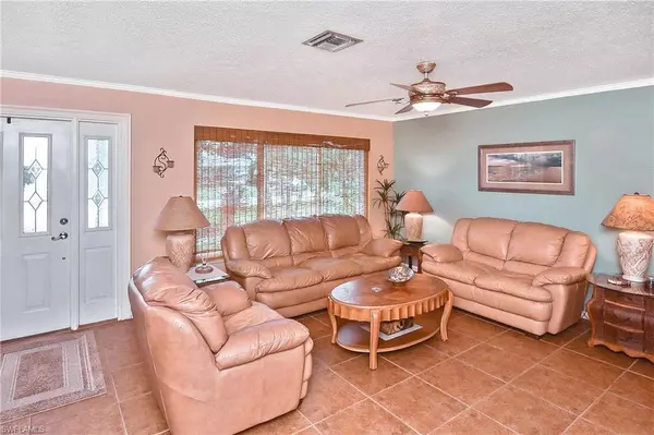 Cape Coral, FL 33990,1907 SE 15th ST