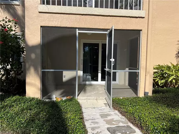 Naples, FL 34104,1025 Foxfire LN #101