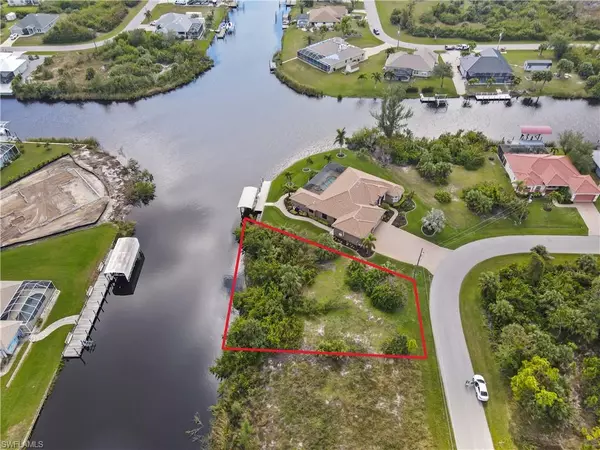 Port Charlotte, FL 33981,15704 Aldama CIR