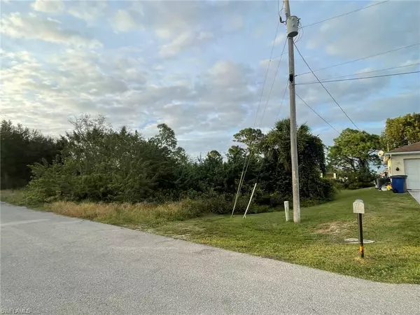 Lehigh Acres, FL 33976,3810 37th ST SW