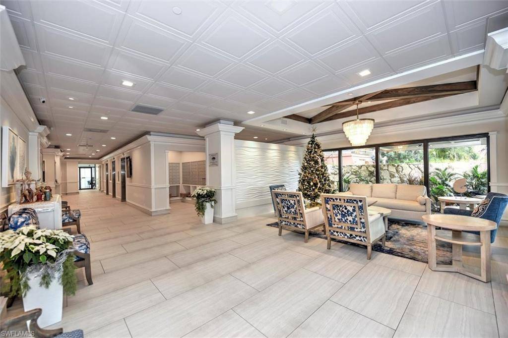 Marco Island, FL 34145,180 Seaview CT #201