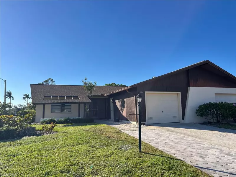 102 Round Key CIR #G-3, Naples, FL 34112