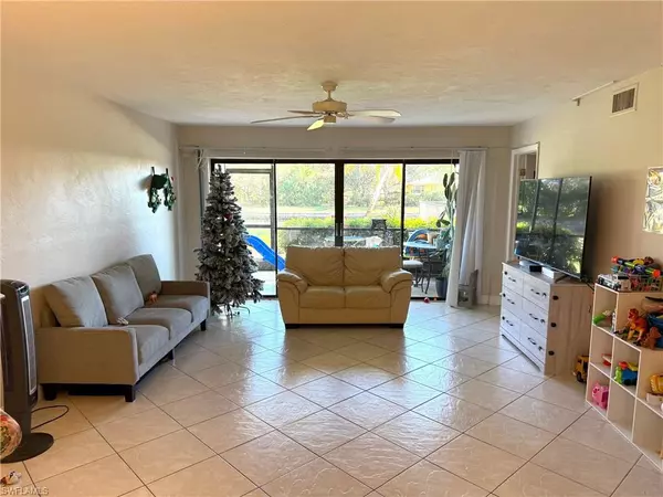 Naples, FL 34113,700 Valley Stream DR #101