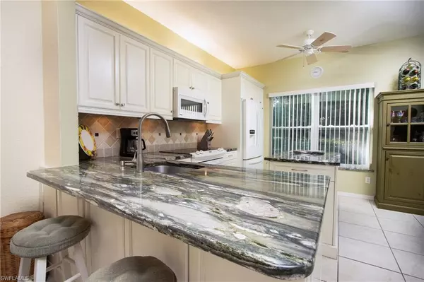 Naples, FL 34110,386 Emerald Bay CIR #G7